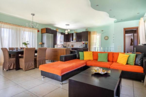 NikoLakis House